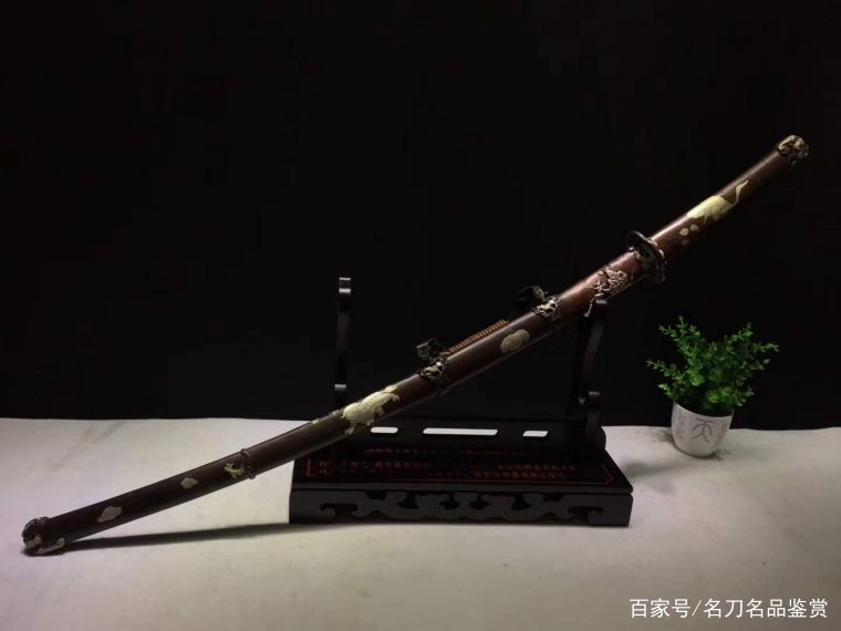 ‘太阳成tyc7111cc’年薪20万,包吃包住包举世旅行,这样的事情竟是客房服务员...(图1) tyc7111cc太阳成集团