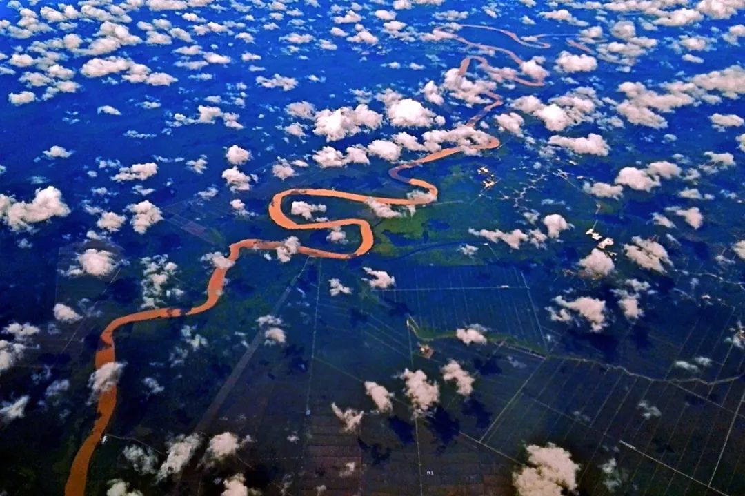 “tyc7111cc太阳成集团”在法国到底什么是较CHIC的法式风情(图2) tyc7111cc太阳成集团